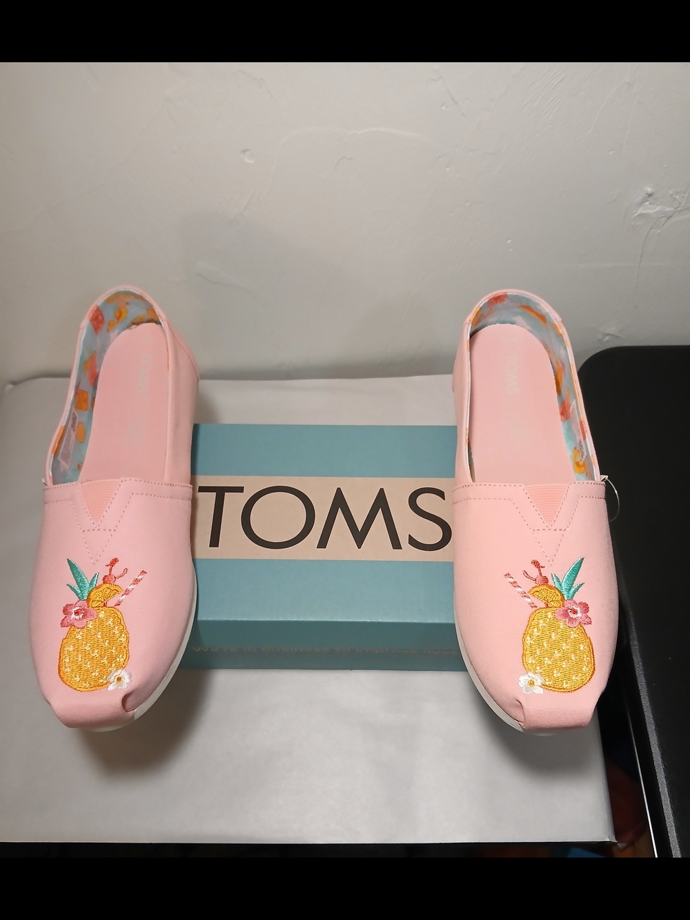 TOMS Alpargata Flats"Pink Quartz Pineapple Embroidery"Style 9.5 NWT